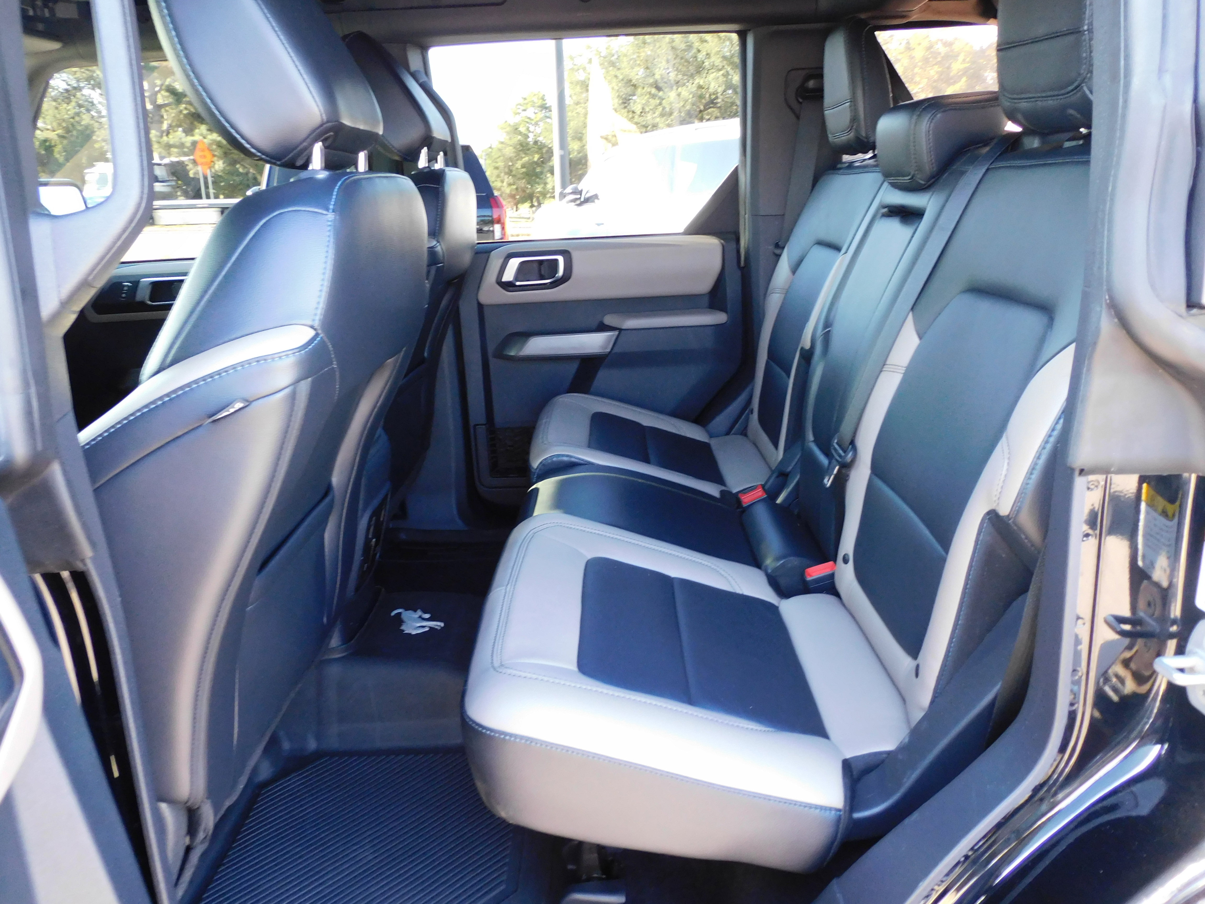 Used 2022 Ford Bronco Wildtrak image 14