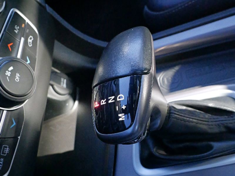 Used 2022 Dodge Charger SXT w/ Leather Interior Group image 18