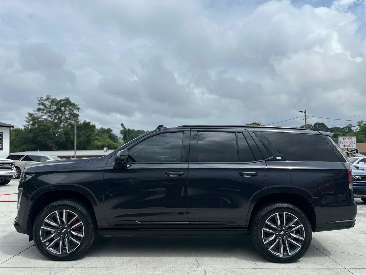 Used 2022 Cadillac Escalade Sport Platinum AWD/4WD image 4
