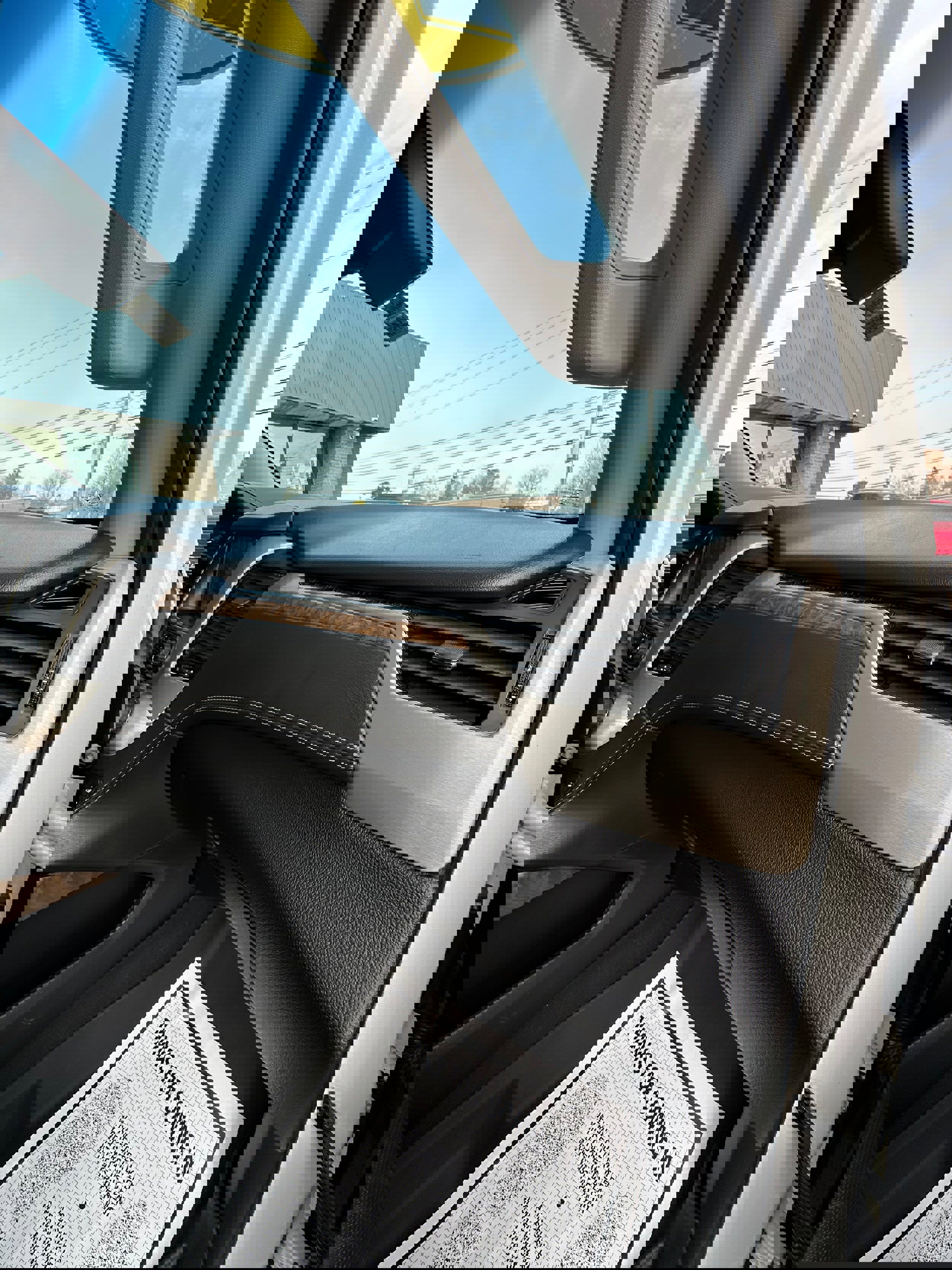 Used 2019 GMC Yukon Denali w/ Denali Ultimate Package image 34