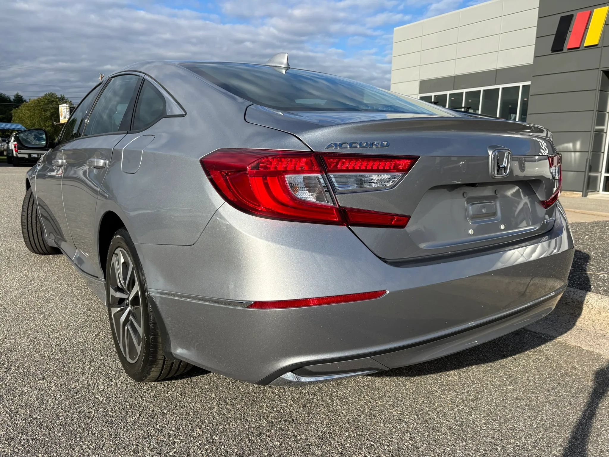 Used 2020 Honda Accord EX image 3