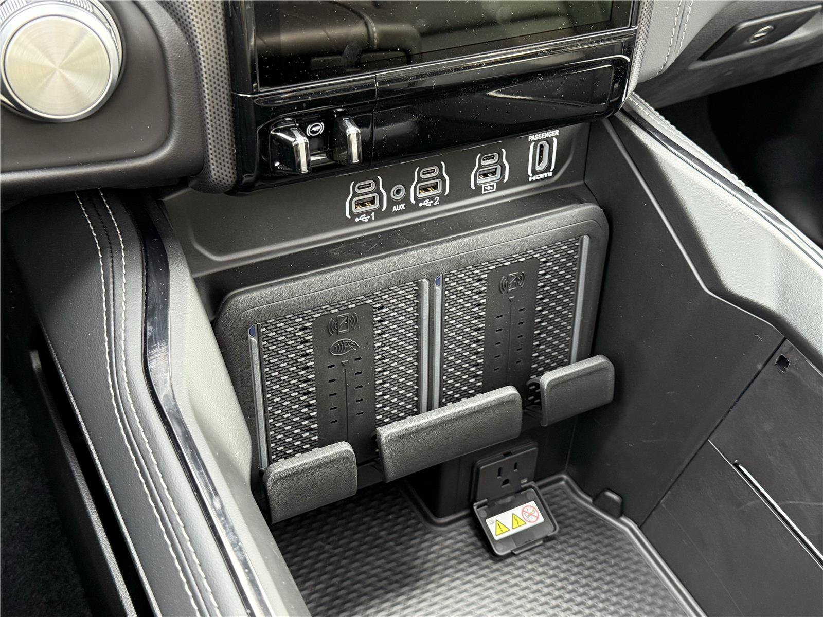 New 2025 RAM 1500 Limited AWD/4WD image 24