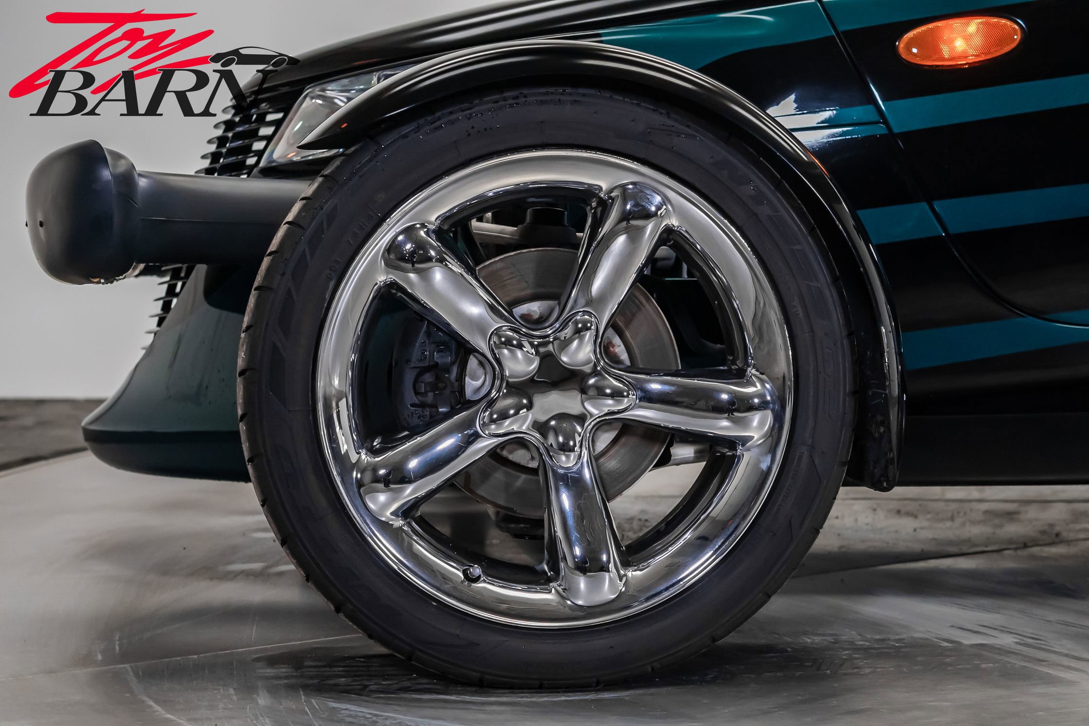 Used 2000 Plymouth Prowler image 21