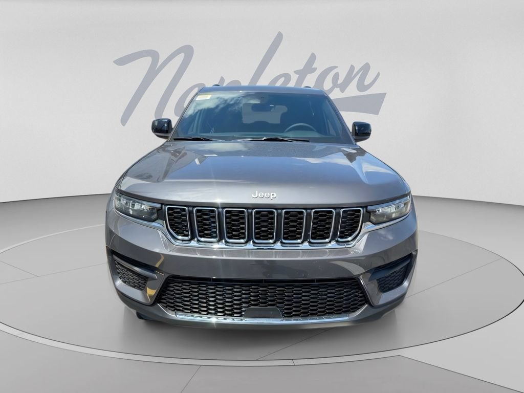 New 2026 Jeep Grand Cherokee Laredo X RWD image 2