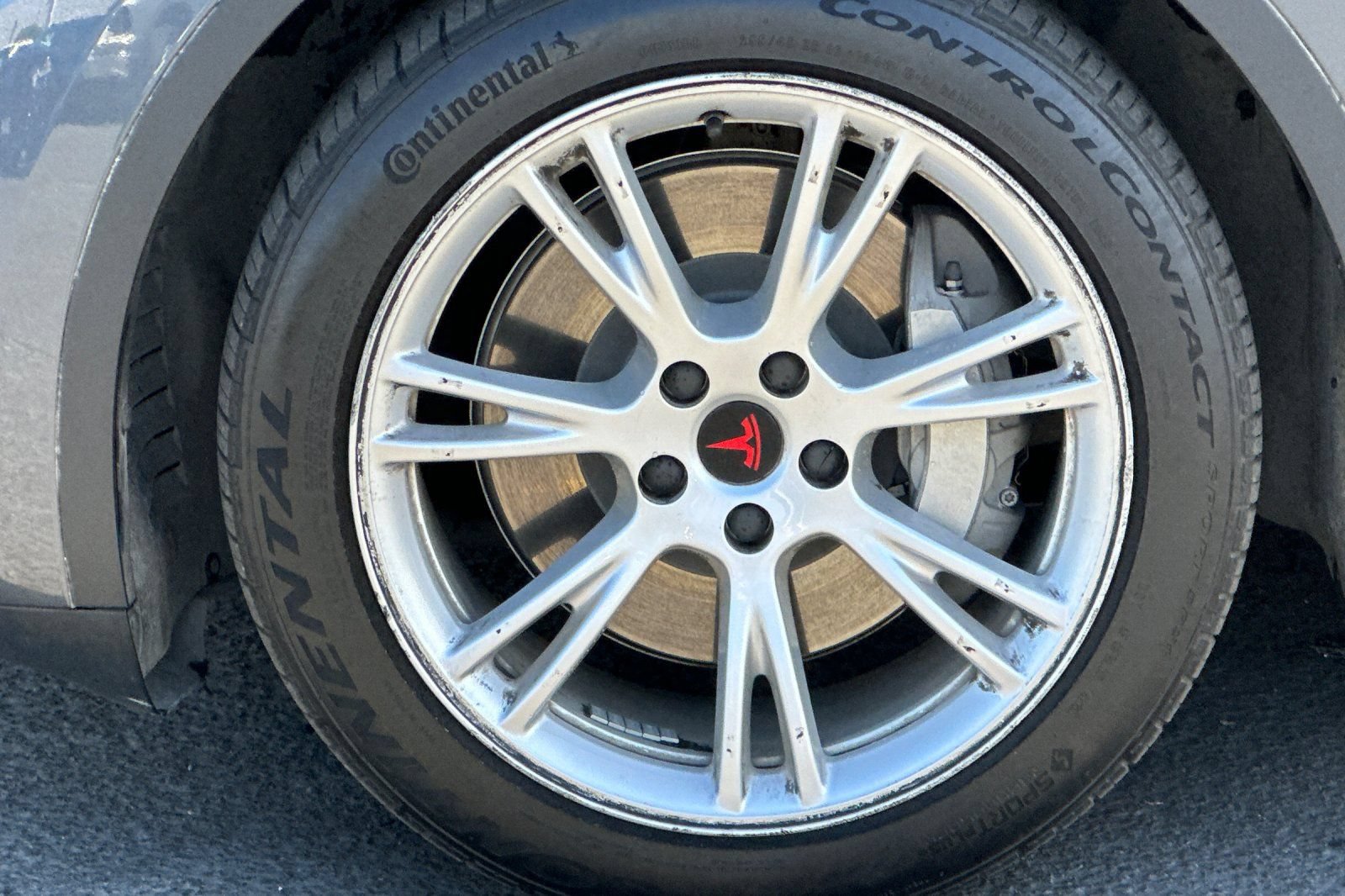 Used 2023 Tesla Model Y Long Range AWD/4WD image 37