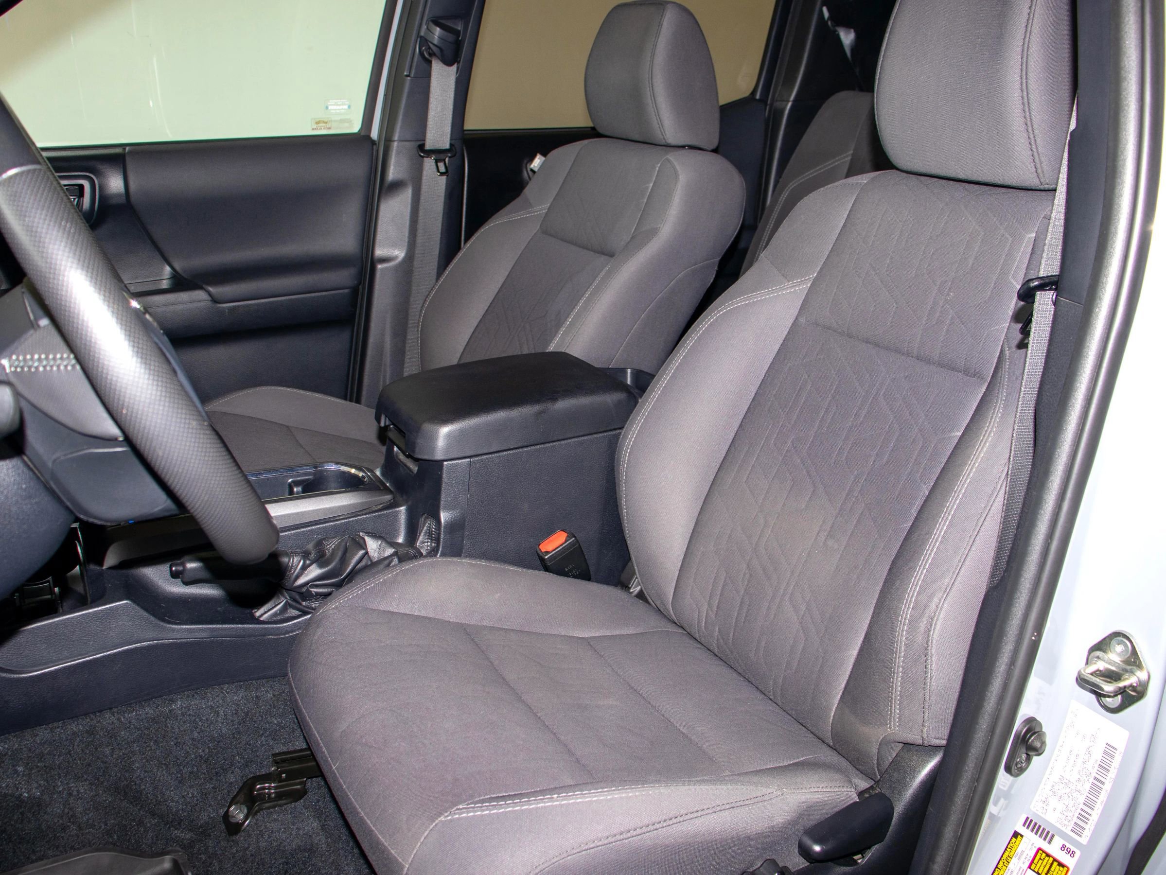 Used 2019 Toyota Tacoma TRD Sport image 12