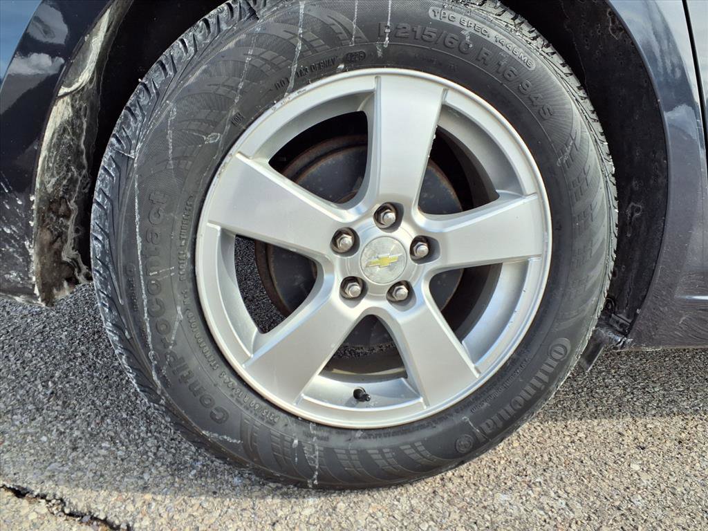 Used 2015 Chevrolet Cruze LT image 36