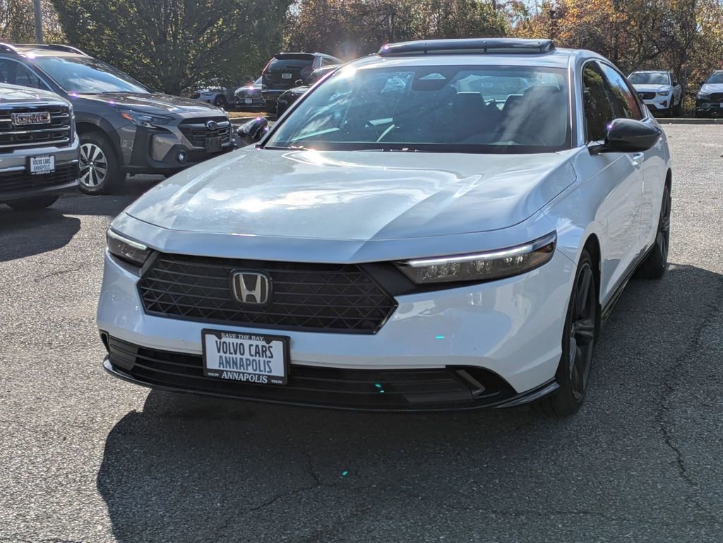 Used 2023 Honda Accord Sport image 3