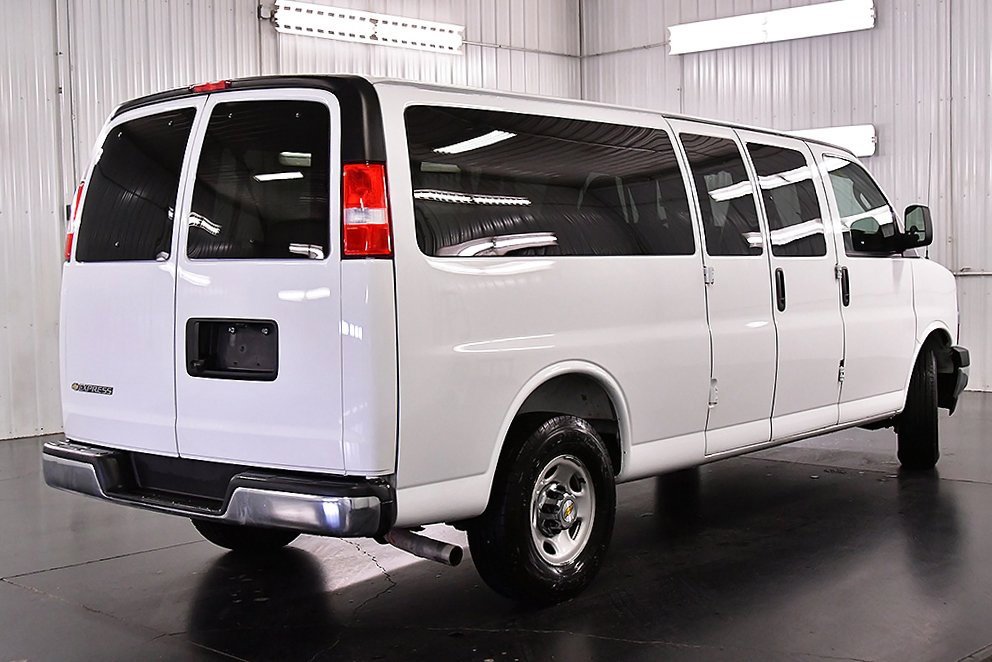 Used 2025 Chevrolet Express 3500 LT w/ LT Preferred Equipment Group image 7