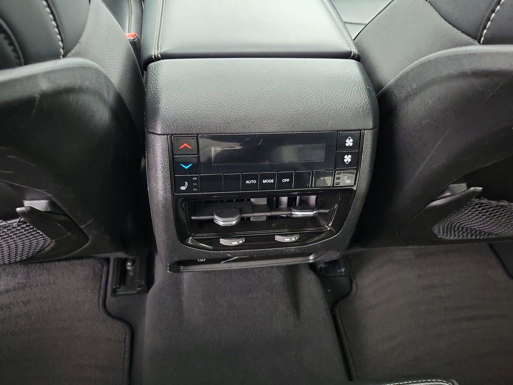 Used 2023 Jeep Grand Cherokee L Limited w/ Luxury Tech Group II image 29