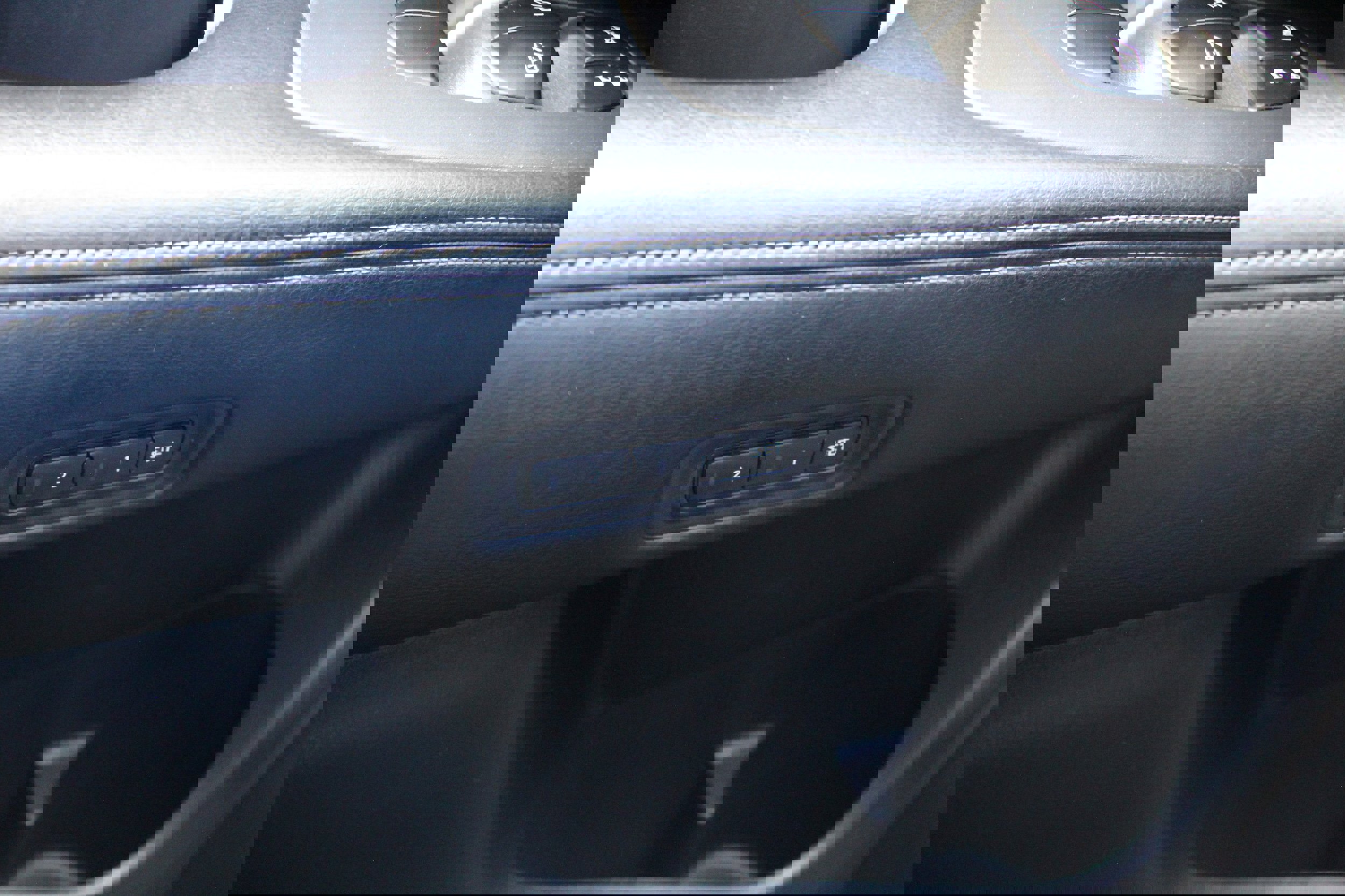 Used 2013 Nissan Pathfinder SL w/ Cargo Pkg image 28