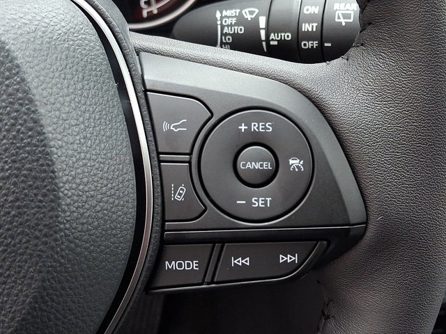 Certified 2025 Toyota RAV4 XLE w/ Convenience Package image 23