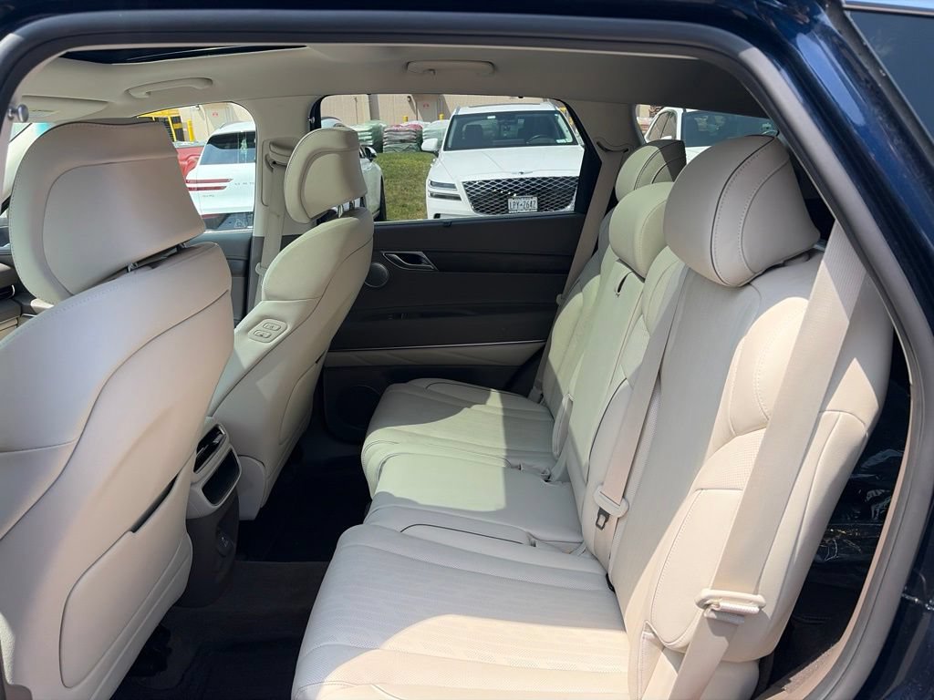 Used 2022 Genesis GV80 2.5T w/ Advanced Package 02 AWD/4WD image 19