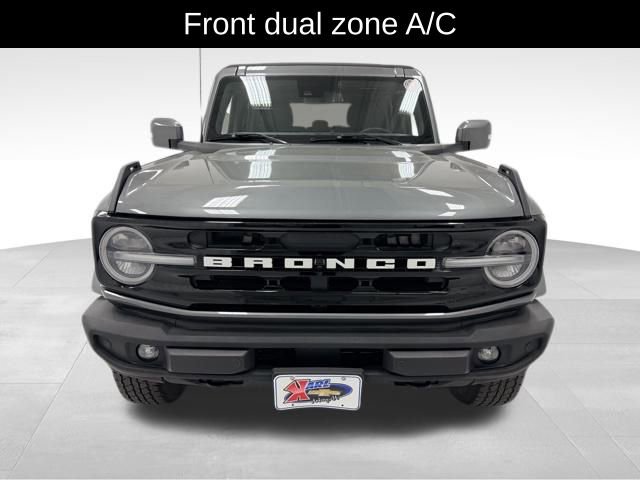 Used 2022 Ford Bronco Outer Banks image 9