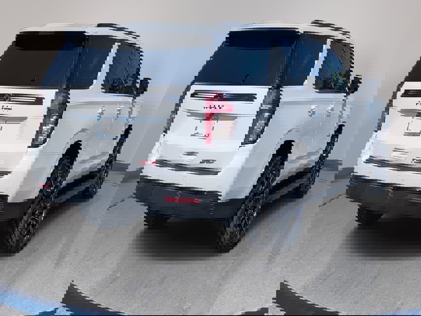 Used 2024 Chevrolet Tahoe RST w/ Luxury Package image 5