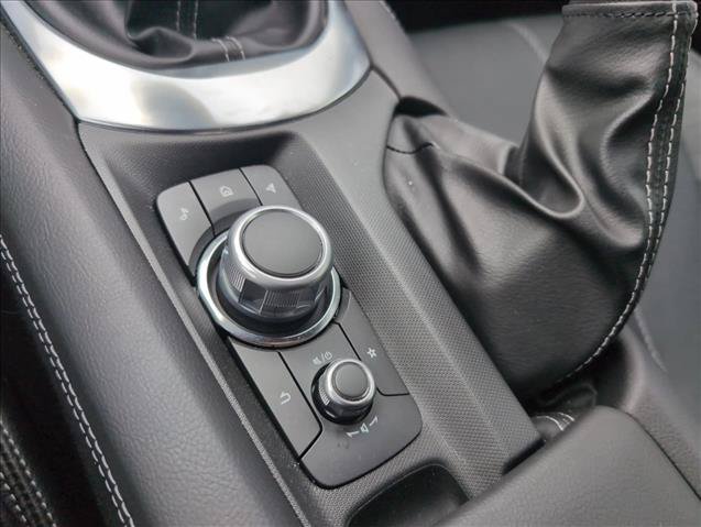 Used 2024 MAZDA MX-5 Miata Grand Touring RWD image 16