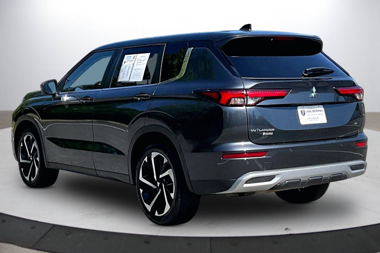 Used 2024 Mitsubishi Outlander SE FWD image 7
