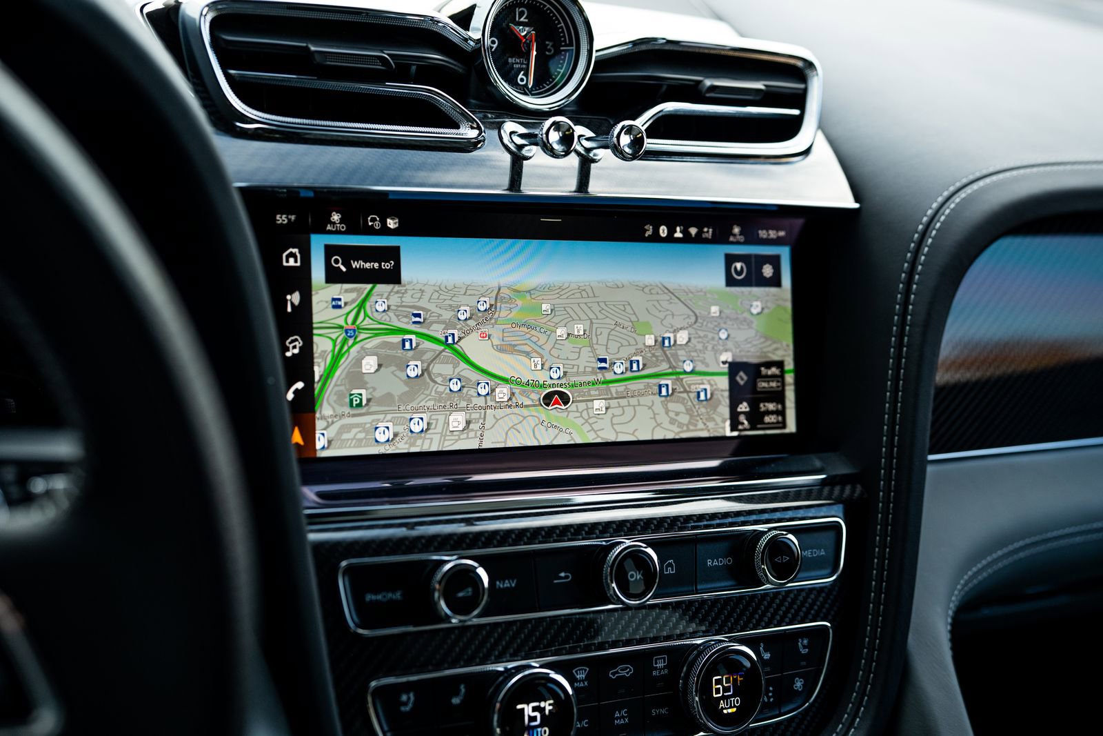 Certified 2025 Bentley Bentayga image 4