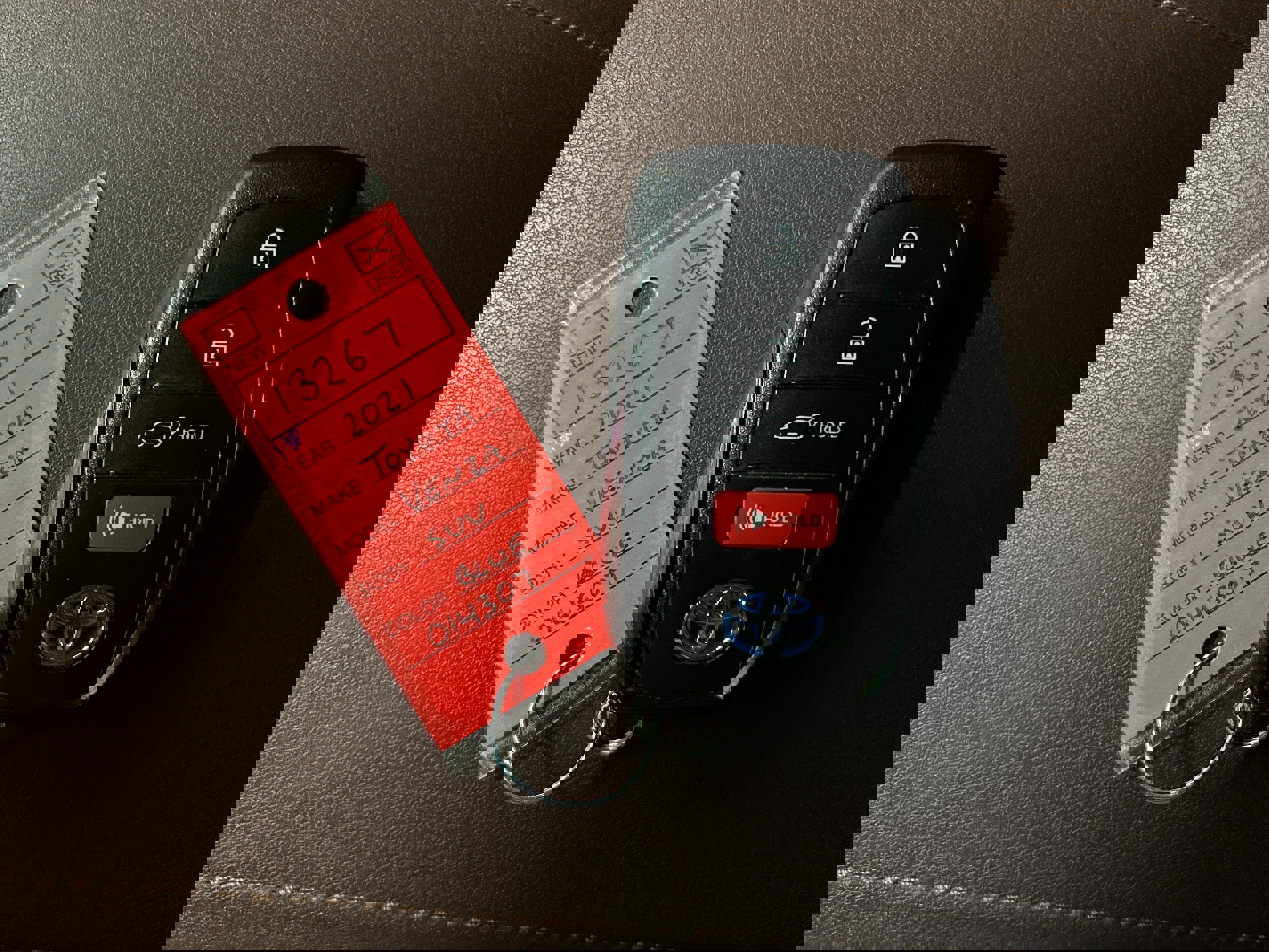 Used 2021 Toyota Venza Limited image 33