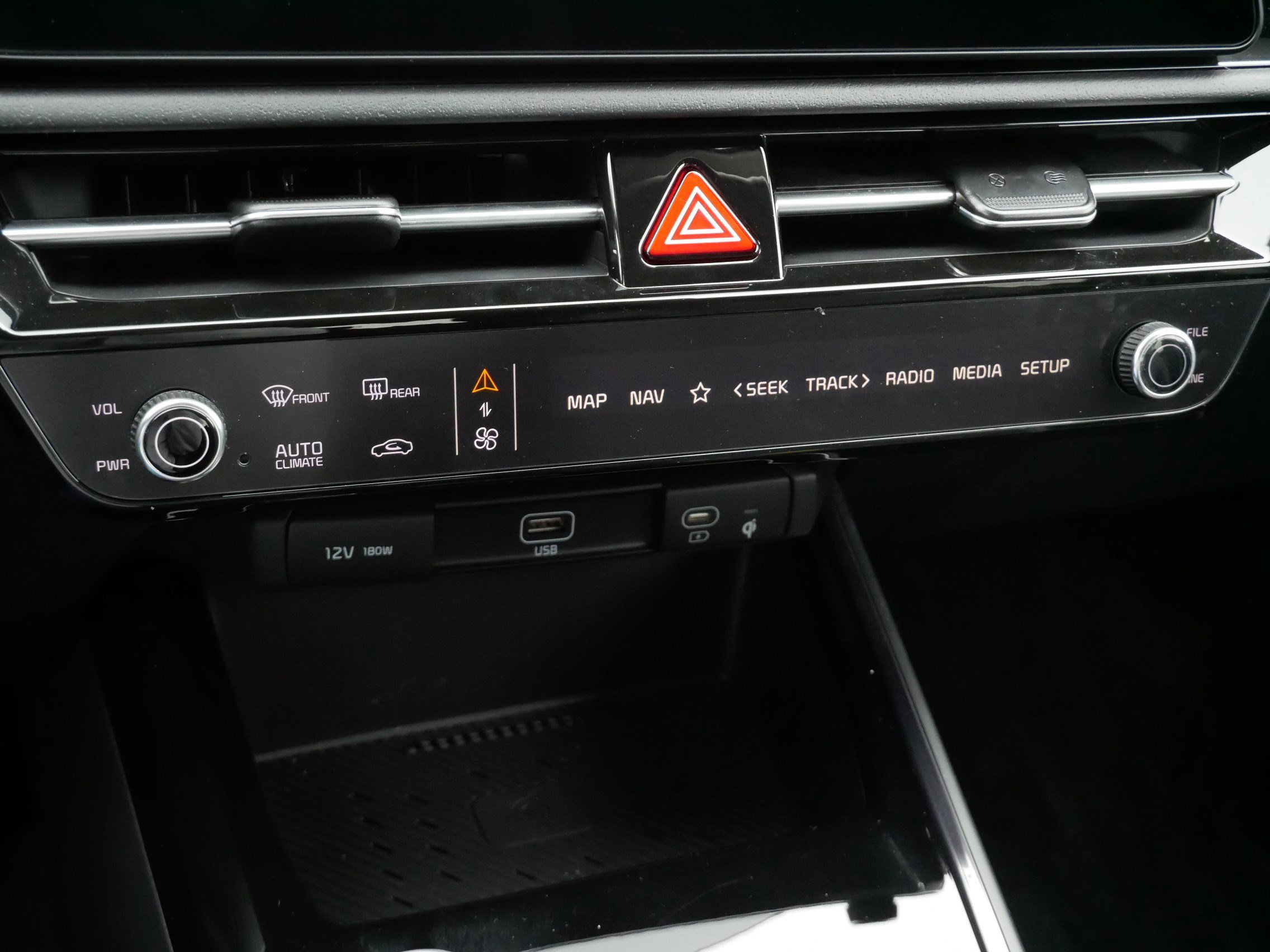 Used 2025 Kia Niro Wind w/ Wind Preserve Package image 23