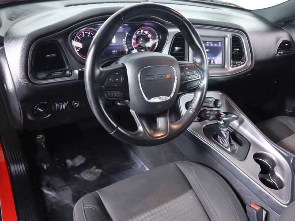 Used 2023 Dodge Challenger SXT RWD image 9