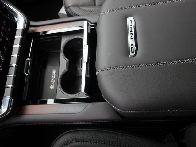 New 2026 GMC Yukon XL Denali w/ Denali Reserve Package AWD/4WD image 33