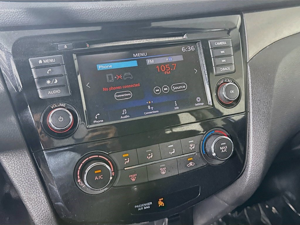 Used 2020 Nissan Rogue Sport S w/ Appearance Package FWD image 17