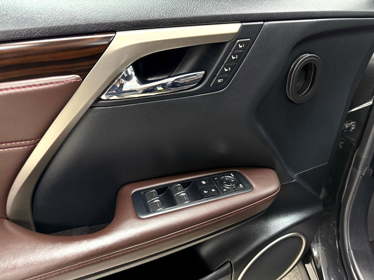 Used 2018 Lexus RX 450hL Premium w/ Premium Package image 15