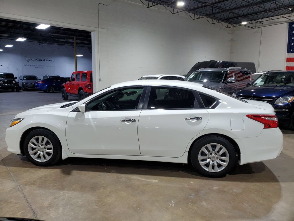 Used 2017 Nissan Altima 2.5 S w/ Power Driver Seat Package FWD image 13
