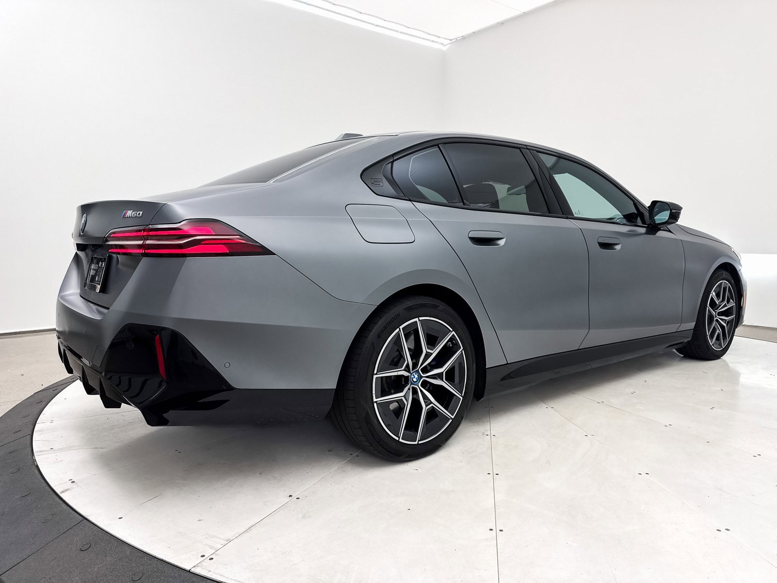 Used 2024 BMW i5 M60 w/ Premium Package image 20