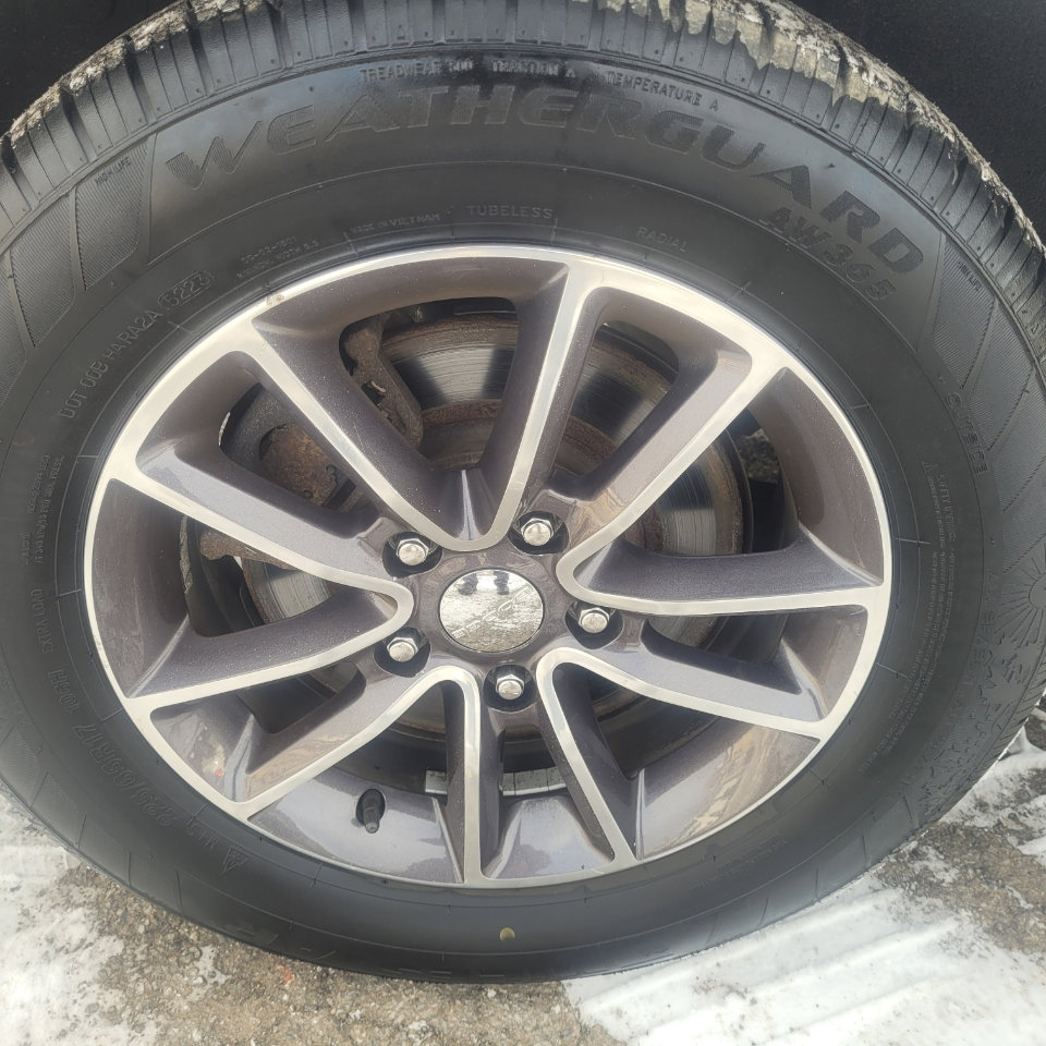 Used 2017 Dodge Grand Caravan SXT image 40