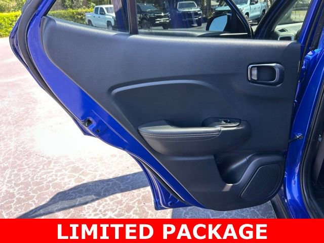 Used 2022 Hyundai Venue Limited FWD image 13