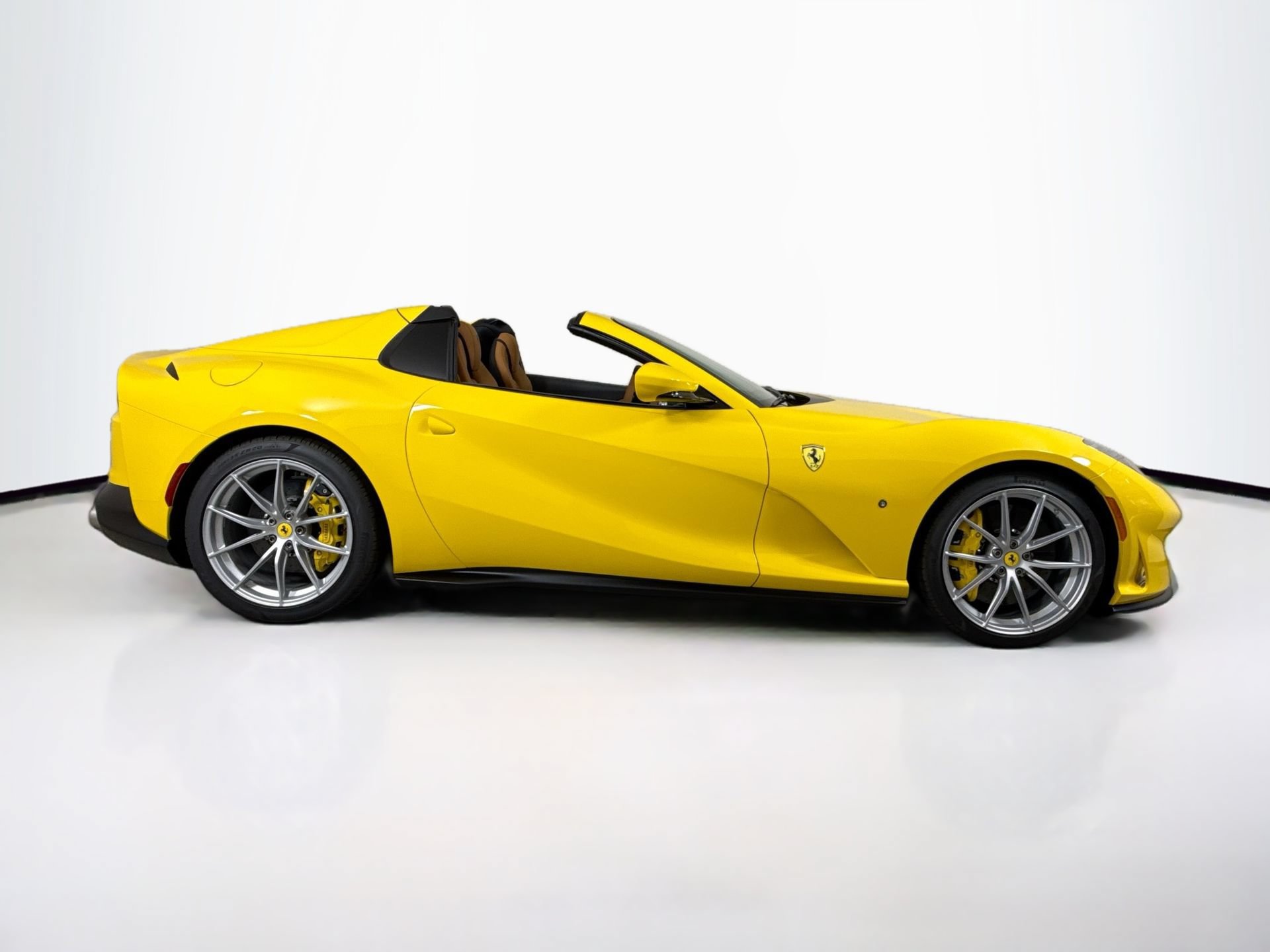 Certified 2022 Ferrari 812 GTS RWD image 8