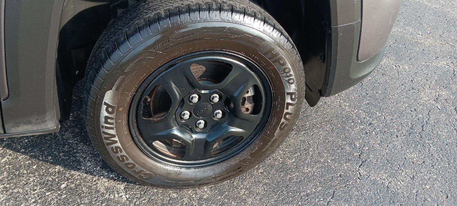 Used 2019 Jeep Renegade Sport image 25