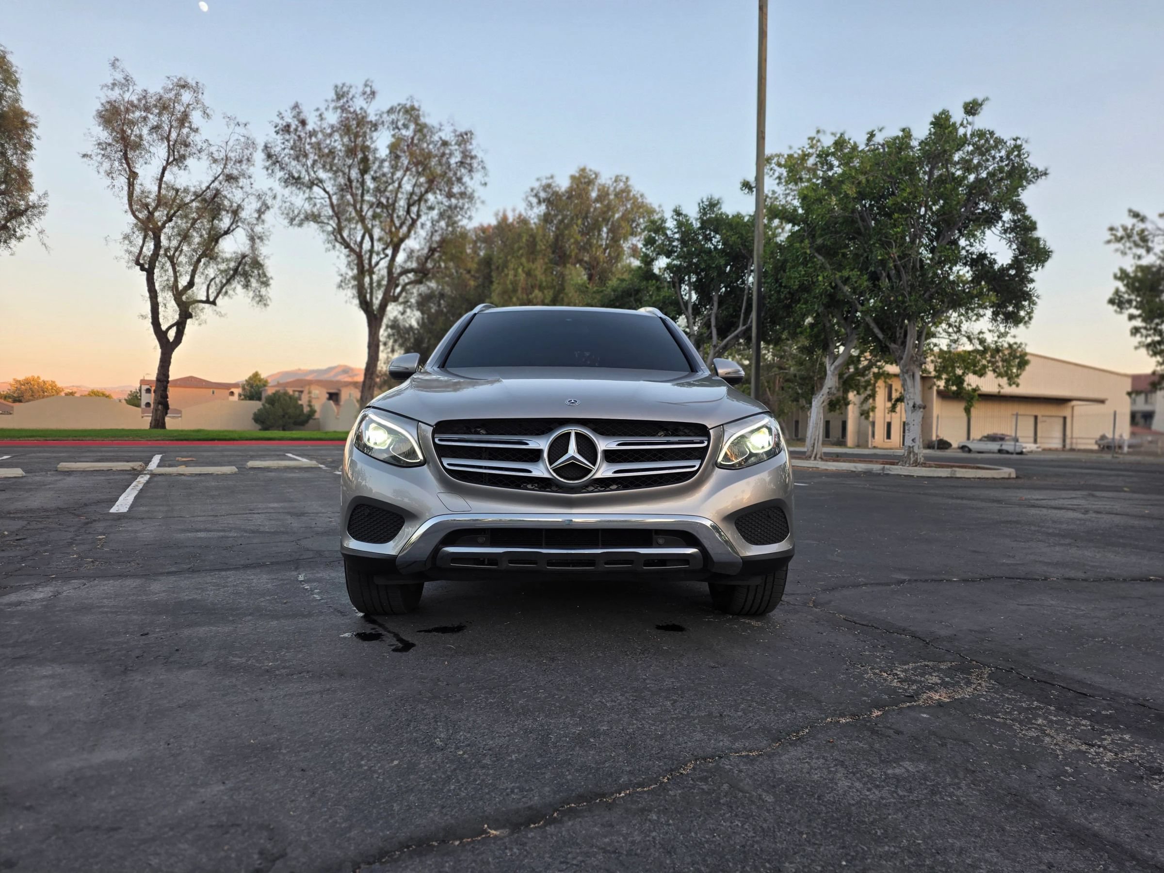 Used 2019 Mercedes-Benz GLC 300 w/ Premium Package image 2