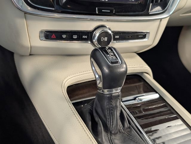 Used 2018 Volvo S90 T5 Momentum image 20