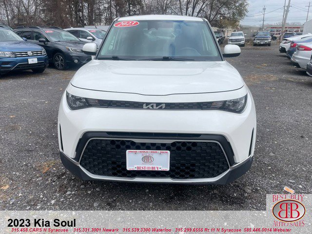 Used 2023 Kia Soul LX w/ LX Technology Package FWD image 8