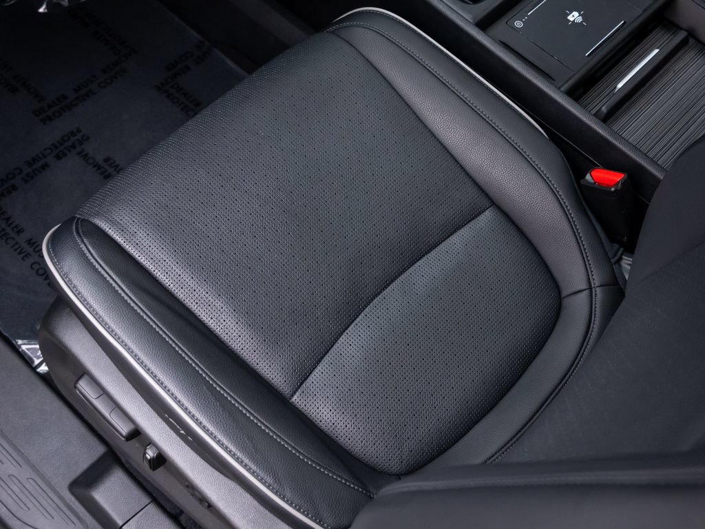 Used 2025 Honda Odyssey Elite image 15