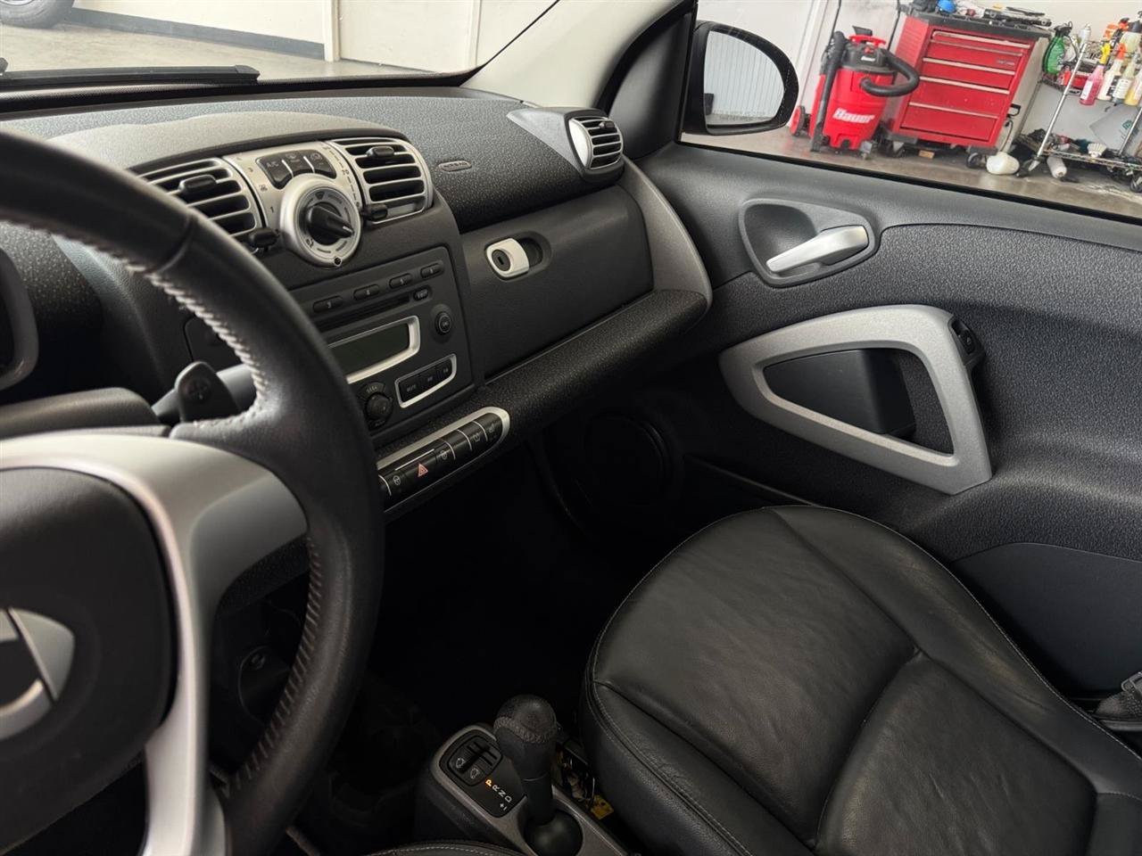 Used 2008 smart fortwo passion RWD image 5