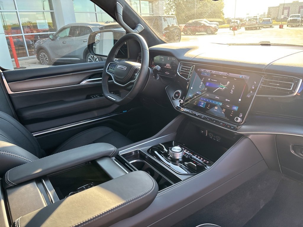 New 2025 Jeep Grand Wagoneer L Series II Obsidian w/ Quick Order Packagew 28T image 26