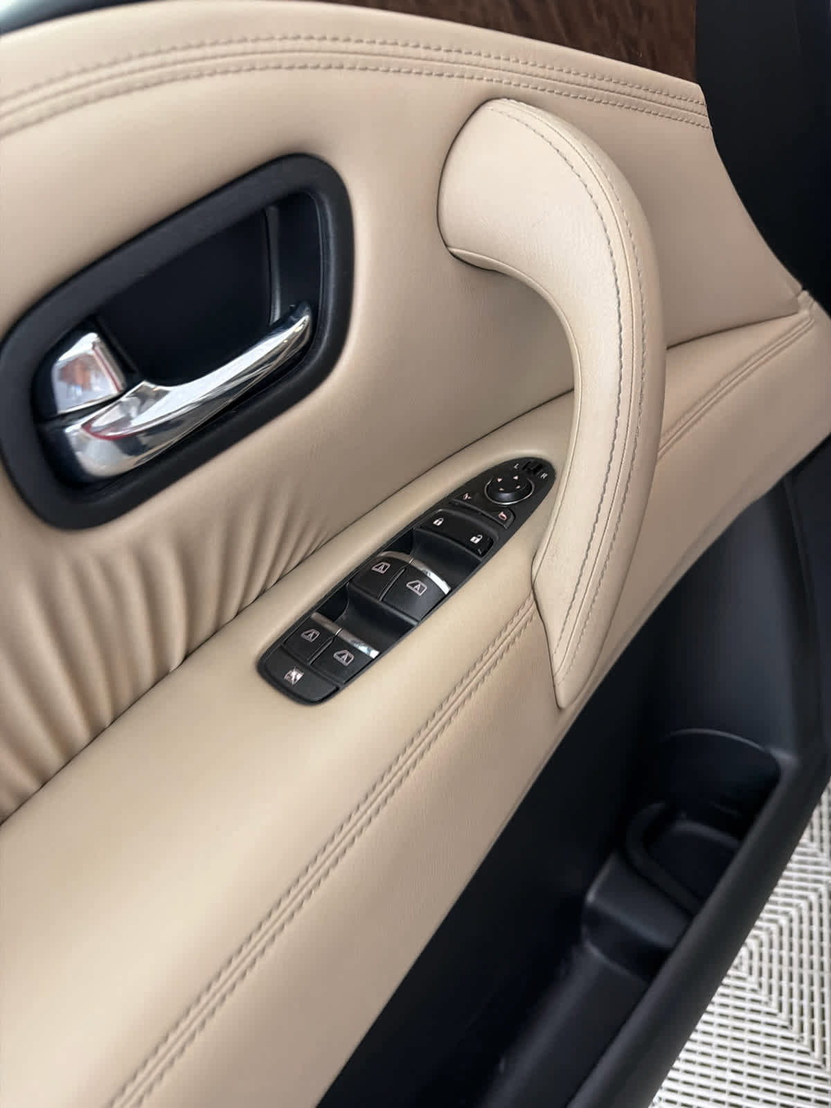 Used 2018 Nissan Armada Platinum w/ Captain Seat Package image 24