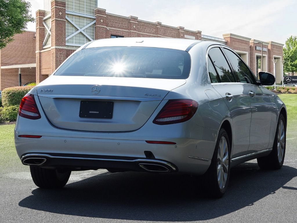Used 2017 Mercedes-Benz E 300 4MATIC image 6