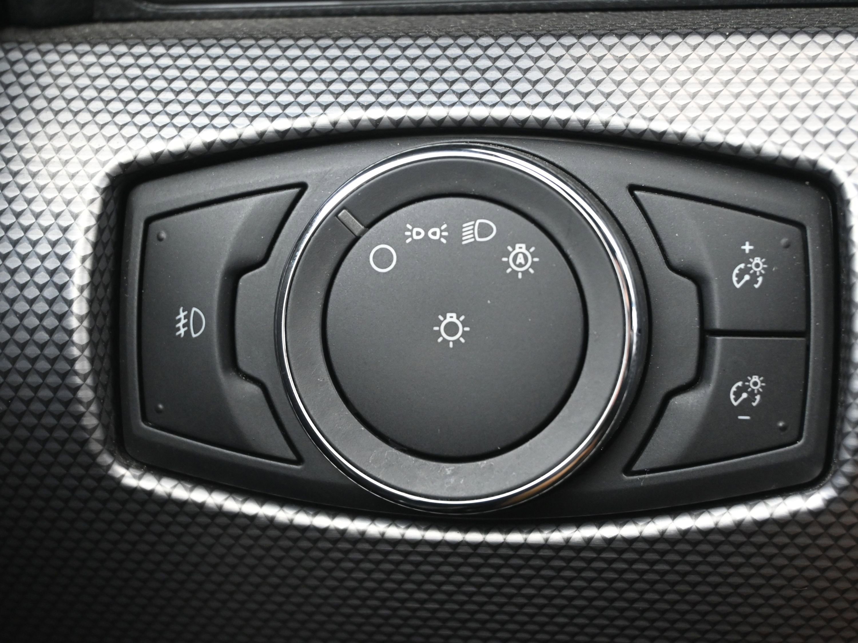 Used 2018 Ford Mustang GT image 12