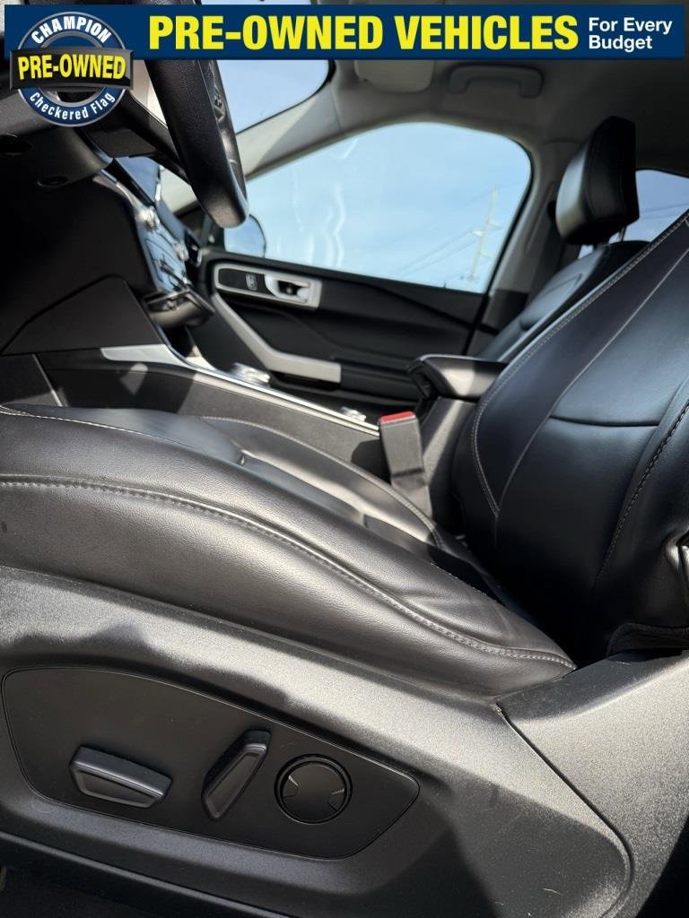 Used 2021 Ford Explorer XLT w/ Equipment Group 202A image 11