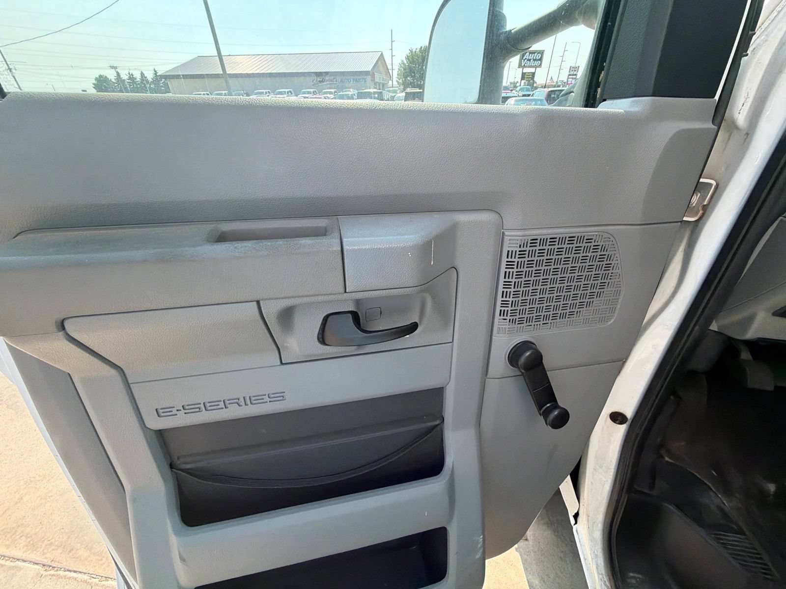 Used 2012 Ford E-350 and Econoline 350 Super Duty RWD image 10