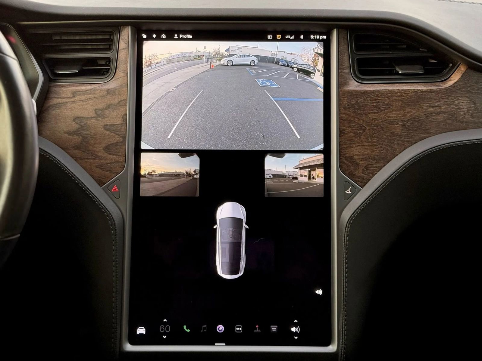 Used 2018 Tesla Model X 75D image 18