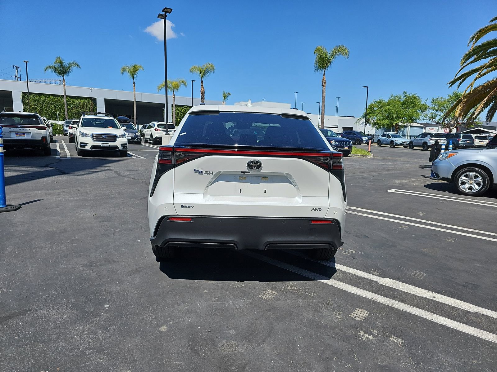 Used 2024 Toyota bZ4X XLE w/ Weather Package AWD/4WD image 13