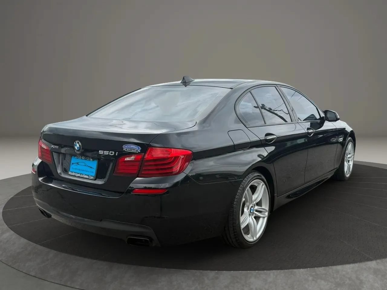 Used 2014 BMW 550i xDrive Sedan AWD/4WD image 4