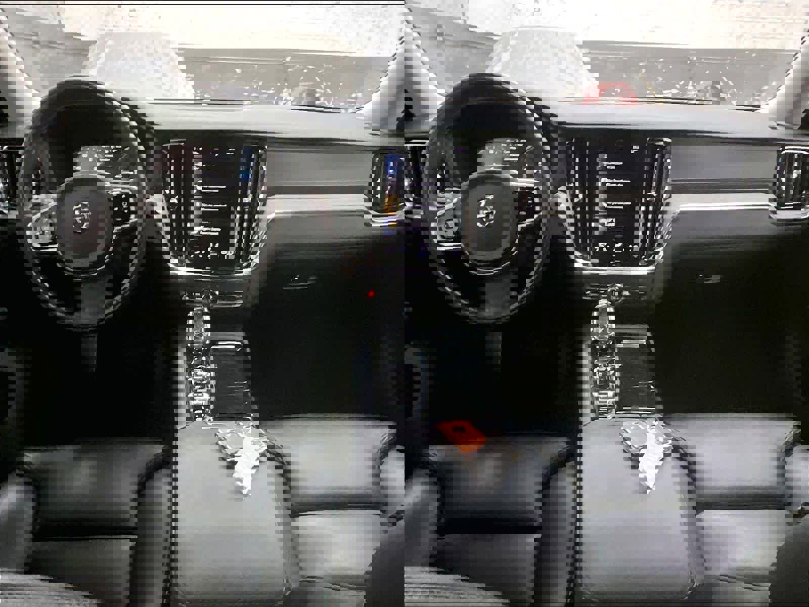 Used 2021 Volvo S60 T8 Inscription image 16