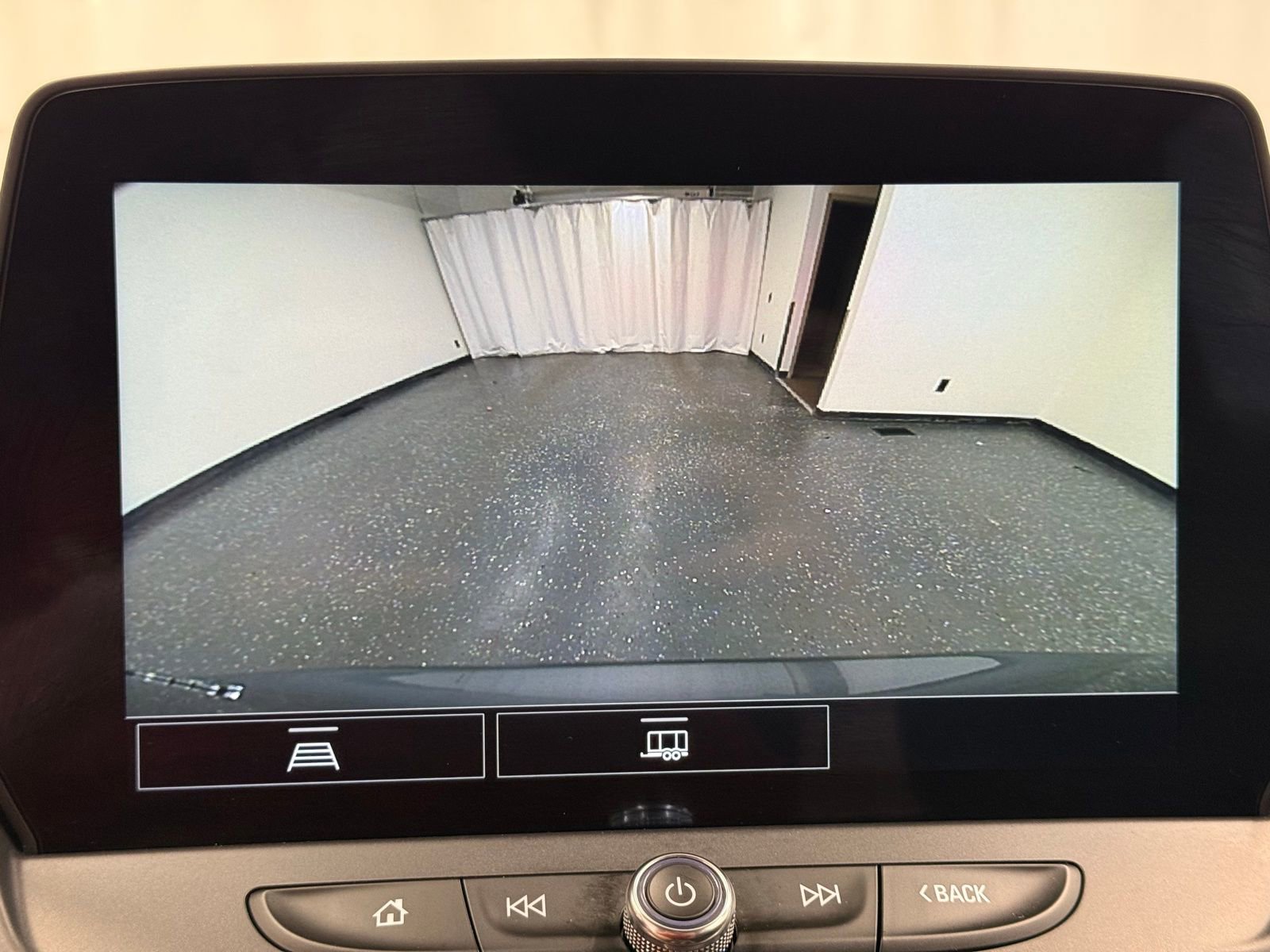 Used 2024 Chevrolet Blazer LT w/ Convenience Package FWD image 16